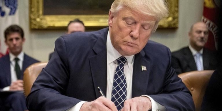 Trump lanza bomba arancelaria del 10%: Colombia en la mira