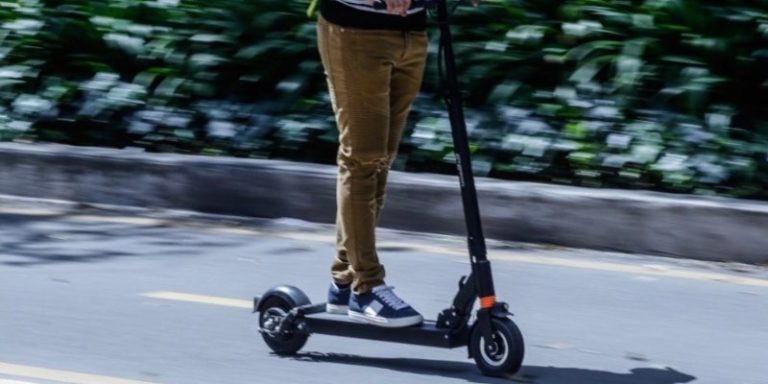 ¡ALERTA NACIONAL! Muertes por patinetas eléctricas se disparan un 700% en Colombia: ¿Hasta cuándo la indiferencia de las autoridades?